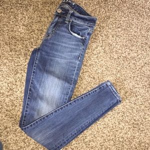 American eagle high rise jeans size 2